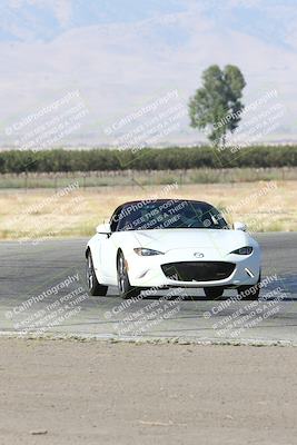 media/Sep-15-2024-Speed Ventures (Sun) [[7a54f7ed2f]]/Purple Group/Session 1 (Outside Grapevine)/